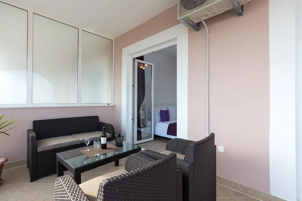Apartments Blue Lagoon Trogir Croatia